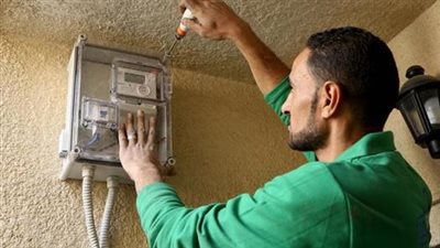 مصدر بالكهرباء: توجيهات بإزالة العقبات أمام الحاصلين على نموذج 8 لتحويل العداد إلى قانوني
