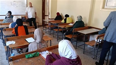 محافظ الغربية يتابع انطلاق امتحانات الشهادة الإعدادية.. ويؤكد انتظام اللجان وتوفير الأجواء المناسبة للطلاب