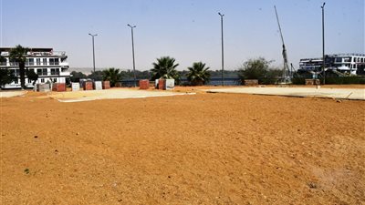  لدعم السياحة والرياضة.. محافظ أسوان يتابع تنفيذ مشروع ملاعب البادل على كورنيش النيل