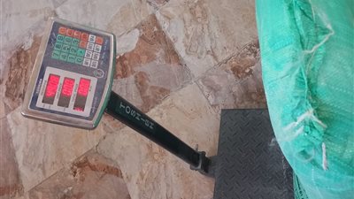 اتخاذ الإجراءات القانونية ضد مطحن بعد كشف نقص أوزان الدقيق بسوهاج