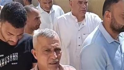 تشييع مهيب لضحايا حادث قطار السويس بالفيوم.. الآلاف يودعون 8 من أبناء العجميين والنصارية
