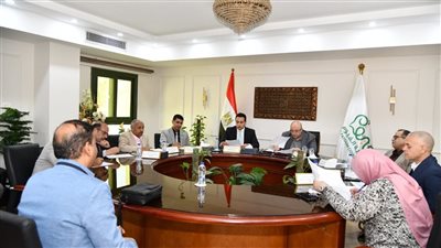 محافظ الفيوم يترأس لجنة المقابلات الشخصية للمتقدمين بمسابقة القيادات المحلية الجديدة بالمحافظة