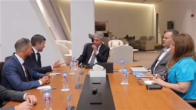 وزير السياحة يبحث مع Anex Group وWizz Air زيادة الحركة الوافدة إلى مصر والتوسع في الاستثمار الفندقي