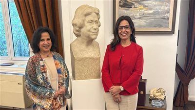 وزيرة الثقافة تستقبل رئيسة مجلس أمناء مؤسسة إبراهيم بن محمد آل خليفة للثقافة والبحوث