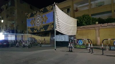 استجابة لـ القاهرة 24: تركيب مظلات بمحيط لجان امتحانات الثانوية العامة بالأقصر | صور