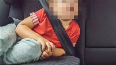 فتح تحقيق عاجل في واقعة مصرع طفل نسيه والده داخل سيارة بالقاهرة الجديدة