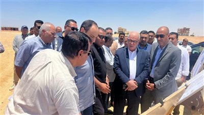 نائب رئيس هيئة المجتمعات يتفقد مرافق الامتداد الشرقي بالشروق.. ويوجه بسرعة إنهاء الأعمال