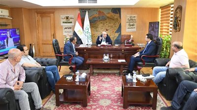 محافظ الفيوم يناقش مع أعضاء مجلسي النواب والشيوخ مشكلات الري ومياه الشرب والصرف الصحي