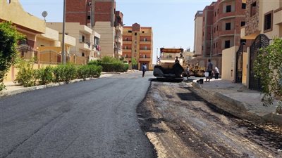بعد تكليفات وزيرة الإسكان.. رئيس جهاز بدر يتابع ميدانيًا تطوير ورفع كفاءة الطرق بالحيين المتميز والرابع