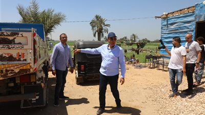 محافظ المنيا يضبط تعديات على أراضٍ زراعية بمغاغة وبني مزار 