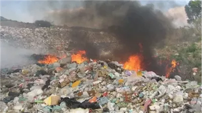 محافظ الجيزة: إجراءات حاسمة لمواجهة التلوث والحرائق ومنع الحرق العشوائي للمخلفات