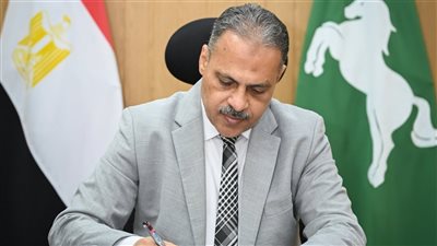 محافظ الشرقية يصدر 20 قرارًا تأديبيًا بحق 52 من العاملين بالجهاز الإداري لمخالفات إدارية