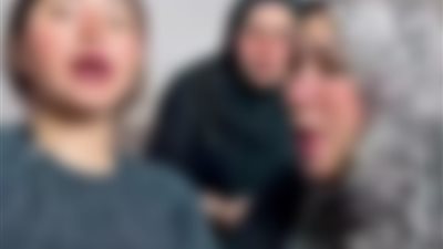 القبض على تيك توكر ووالدتها بعد بلاغ يتهمهما بالتسول عبر تيك توك
