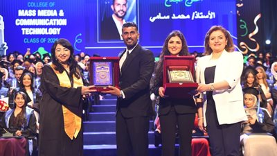 بحضور منى الشاذلي ومحمد سامي ومي عمر.. جامعة مصر للعلوم والتكنولوجيا تقيم حفلا كبيرا لتخريج الدفعة 26 من كلية الإعلام وتكنولوجيا الاتصال