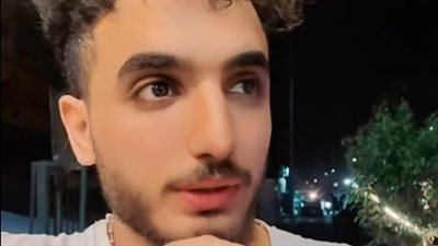 لو الأكل معجبكش متدفعش.. شاب من ذوي الهمم يروج لمشروعه