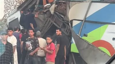 الأتوبيس اتفرم.. إصابة عدد من الأشخاص إثر اصطدام أتوبيس بلوحة إعلانية على طريق الواحات بأكتوبر
