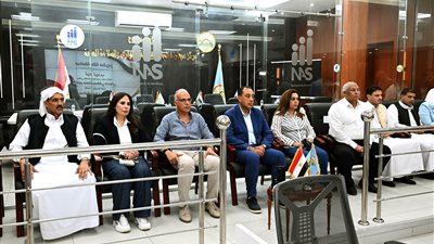 رئيس الوزراء يزور مركز سيطرة الشبكة الوطنية للطوارئ والسلامة العامة بمطروح
