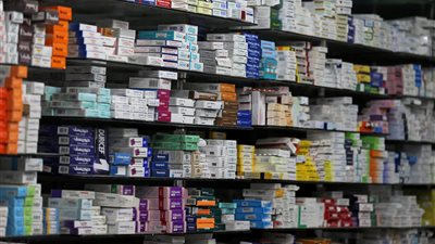 مجلس الوزراء: أدوية التأمين الصحي متوفرة بشكل طبيعي مع انتظام صرفها للمنتفعين
