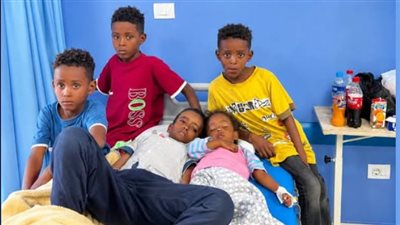 بعد وفاة والدتهم.. الطفولة والأمومة يتدخل لرعاية 5 أطفال سودانيين عُثر عليهم بمحطة قطار ديروط