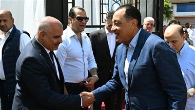 رئيس الوزراء يفتتح ويتفقد عددا من المشروعات الخدمية والتنموية بمحافظة الغربية