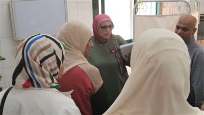 وكيل صحة المنيا تتفقد وحدة الجزائر بسمالوط لمتابعة سير العمل