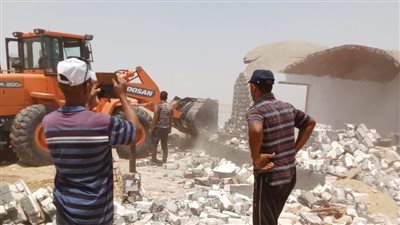 إزالة تعديات على 150 فدانًا بالواحات ومصادرة تروسيكلين لفرز القمامة بالجيزة