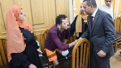 محافظ المنوفية يوجه بتوفير كشك ومساعدة مالية وكرسي متحرك لشاب مبتور القدم