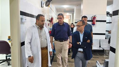 تمهيدا للافتتاح الكلي.. مساعد وزير الصحة يتابع التشغيل التجريبي لمستشفى الرمد الجديد بشبين الكوم