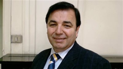 نقل الفنان سمير سمرة إلى المستشفى بعد تعرضه لوعكة صحية
