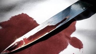 طالب بآداب المنصورة يطعن والده بسلاح أبيض في الدقهلية