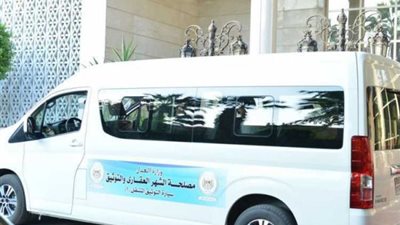 مساعد وزير العدل يكشف تفاصيل أول شهر عقاري متنقل داخل سيارة في مصر (فيديو)
