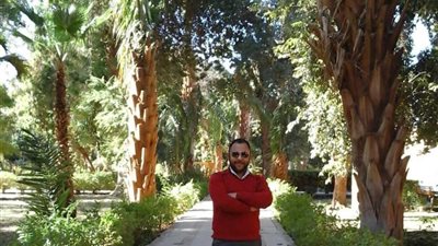 طبيب بقنا يعلن مبادرة الكشف مجانا على المكفوفين: “تنفيذا لوصية والدي”