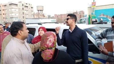 بلا كمامة.. نائب محافظ القليوبية يقود جولة على البناء المخالف بشبين القناطر دون إجراءات وقائية ضد كورونا (صورة)