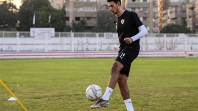 لجنة الكرة بالزمالك تعقد جلسه مع أبو الفتوح لتعديل عقده
