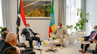 حمدوك يدعم أبي أحمد في حملته ضد تيجراي (صور)