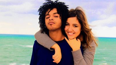 من المستشفى.. أوكا لـ”مي كساب”: “ألف سلامة يا أم العيال” (صورة)