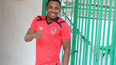 مصدر بالأهلي يوضح تشخيص إصابة أجاي وموقفه من التدخل الجراحي