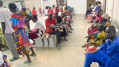 هالة زايد: إرسال 5 أطنان من المستلزمات الجراحية لدعم القطاع الصحي في جنوب السودان