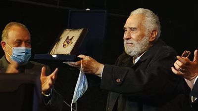 عبد الرحمن أبو زهرة أثناء تكريمه بـ