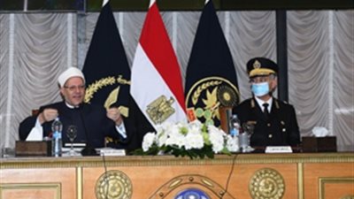 ندوة تثقيفية لطلبة كلية الشرطة بحضور مفتى الجمهورية