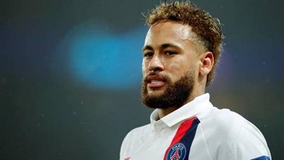 جنون كرة القدم.. جماهير باريس سان جيرمان تتوعد لاعب ليون بالقتل بسبب 