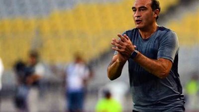 اتجاه في المصري لإقالة علي ماهر.. ومدرب يوناني على الطاولة