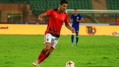 محمد شريف يقود هجوم الأهلي أمام غزل المحلة بالدوري الممتاز