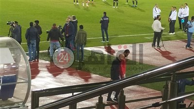 إصابة عمرو السولية خلال عملية الإحماء.. وحمدي فتحي بديلًا