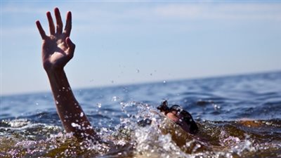 الحُزن يخيم على أهالي الفيوم بعد مصرع شاب غرقًا خلال محاولته الهجرة إلى إيطاليا