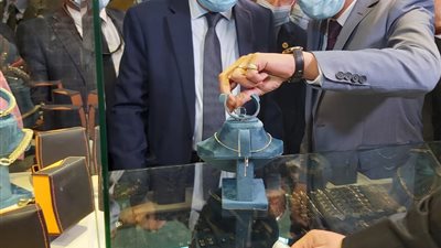 وزير التموين يتفقد معرض 