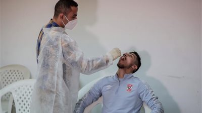 الأهلي يجري مسحة كورونا قبل السفر للنيجر