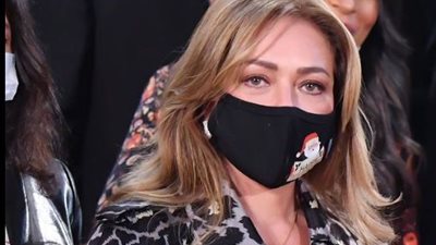 ليلى علوي تحضر ترانيم عيد الميلاد المجيد رفقة بطرس دانيال وإلهام شاهين (صور وفيديو)