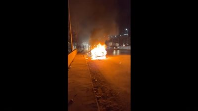 ثمنها مليون جنيه.. النيران تلتهم سيارة اليوتيوبر أحمد حسن (فيديو)