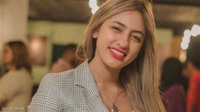 مودة الأدهم أمام الجنايات لاتهامها بالتحريض على عدم الانقياد لقرارات حظر التجوال